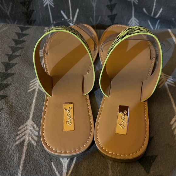 Qupid Athena Women's Slide Sandals Size 8.5 - Picture 8 of 10